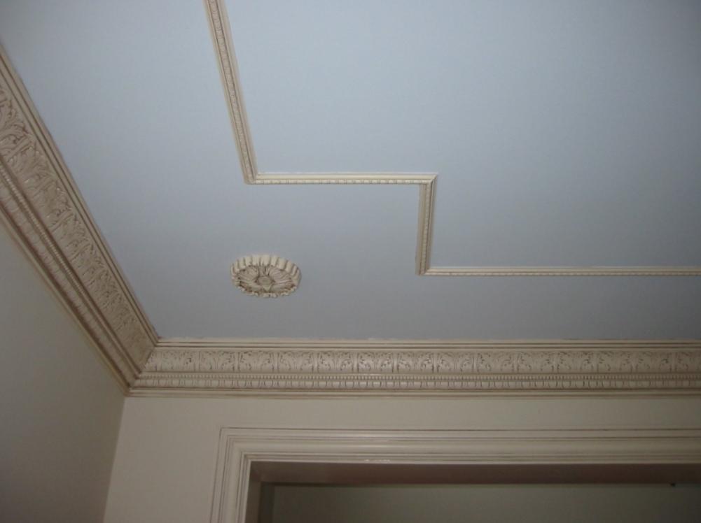 Рельефные галтели для потолка